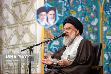 نماز جمعه این هفته تهران در کجا و به امامت چه کسی برگزار میشود؟
