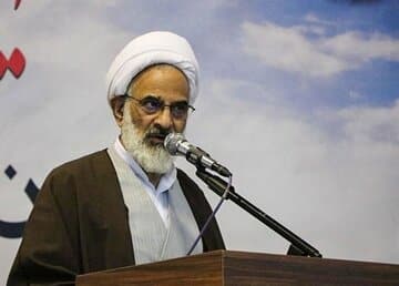 نماینده ولی فقیه در سپاه: مشکلات ناشی معیشتی و اقتصادی از بی‌توجهی به شریعت و احکام الهی است/ امروز شعار مقاومت حتی در دانشگاه‌های آمریکا شنیده می‌شود