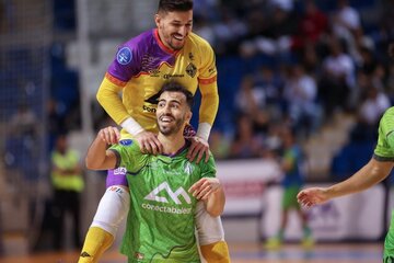 واکنش ستاره تیم ملی به درگیری با شمسایی؛ قدردان او هستم و به خودم اجازه بیحرمتی نمیدهم