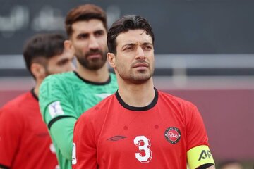 کنایه سنگین شجاع خلیلزاده به پرسپولیسیها در برنامه میثاقی/یک «قهرمانی پاک» را به تراکتور هدیه دادیم