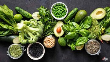 ۵ سبزی پرخاصیت برای کاهش کلسترول بعد از ۵۰ سالگی