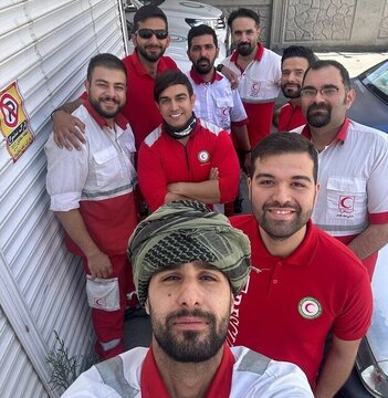 آخرین سلفی امدادگر شهید/ پهپاد اسرائیلی متوجه امدادگر بودمان شد اما باز حمله کرد؛ امیدوارم هیچ امدادگری جز برای سیل و زلزله اعزام نشود