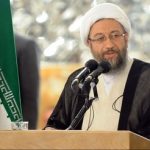 آملی لاریجانی هشدار داد: هیچ‌کس حق عقب نشینی از خطوط قرمز نظام را ندارد/ مقابل دشمنی که دائماً زیاده‌خواهی می‌کند، عقب‌نشینی خطاست