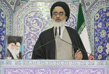 امام جمعه قم: نقش رهبر معظم انقلاب در هدایت کشور از دل بحران‌ها بی‌بدیل است/ امام جمعه اهواز: ملت ایران هرگز از مواضع خود عقب نشینی نخواهد کرد