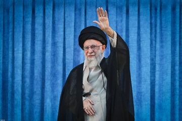 خاطره رهبر انقلاب از انجام اعمال روز عرفه/ دوره جوانی و نوجوانی من دوره اُنس با معنویات و با دعا و نیایش بود