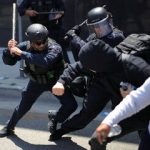 درگیری، گاز اشک‌آور و ده‌ها بازداشت در آمریکا؛ پلیس لس‌آنجلس: خشونت‌ها منزجرکننده است