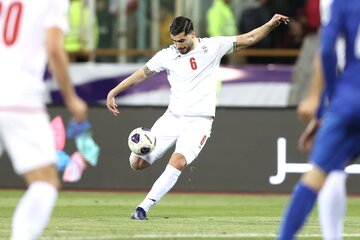 سعید عزت‌اللهی: باید در تمام بازی‌ها برای پیروزی به زمین برویم
