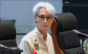 شرمن: در روزهای آتی چیزی جز اصول کلی اعلام نخواهد شد/ دانش ایرانی‌ها را نمی‌شود بمباران کرد/ ترامپ از سوی آمریکا و اسرائیل تحت فشار است