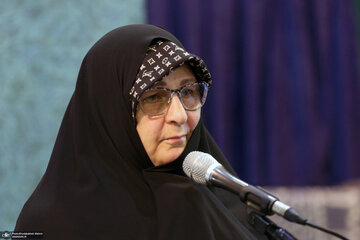 فاطمه طباطبایی: اگر به توصیه امام عمل کرده بودیم، مسأله حجاب مطرح نمی‌شد/ از نگاه امام زن تفاوتی با مرد ندارد