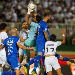 مدال قهرمانی استقلال بر گردن داور؛ ملوانی ها دست بردار نیستند!