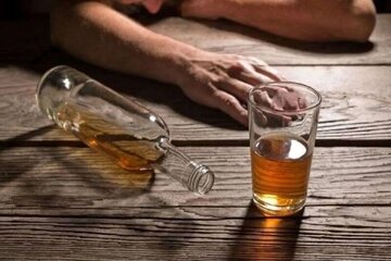 مصرف مشروبات الکلی در این شهر مرگبار شد/ آمار