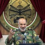 مقام ارتش: امروز قدرت در فضای مجازی و حیاتی است/ دشمن می‌خواهد با دست، زبان و رفتار خود دستاوردها را زیر سوال ببریم