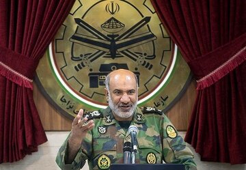 مقام ارتش: امروز قدرت در فضای مجازی و حیاتی است/ دشمن می‌خواهد با دست، زبان و رفتار خود دستاوردها را زیر سوال ببریم