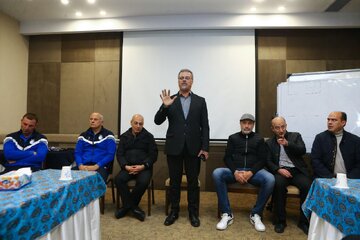 نظری جویباری در آستانه برکناری از مدیرعاملی استقلال/ هلدینگ خلیج فارس به دنبال تغییر مدیریتی
