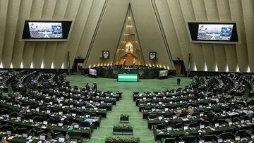 هشت وزیر به مجلس می‌روند/ بررسی بیمه کامیون داران در کمیسیون اجتماعی/ حواشی تیم ملی دو و میدانی در کره جنوبی وزیر را به مجلس کشاند