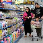 کالاهای اساسی به میزان کافی وجود دارد/ آمادگی کامل لجستیکی جهت ترخیص انبوه کالاهای موجود و خریداری شده در بنادر ایران