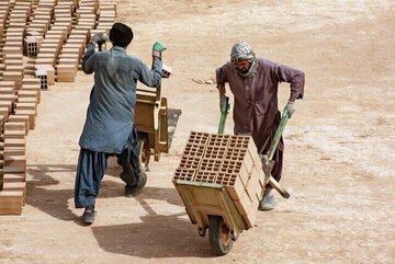 استخدام و بکارگیری اتباع بیگانه غیرمجاز جرم است؟