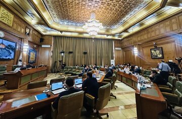 تراکم فروشی در تهران به بهانه بازسازی مناطق جنگی/ از موافقت زاکانی تا مخالفت چمران با تامین منافع «گروه خاص»