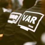 تغییر بزرگ و گسترده در داوری فوتبال/ تغییر مهم در ضربه پنالتی و مداخله VAR در کرنر و کارت زرد