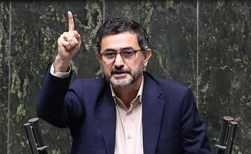خنده‌های پزشکیان و نمایندگان هنگام توضیح حمله اسرائیل به جلسه شورای عالی امنیت ملی توسط رئیس جمهوری/ جوک می‌گویند؟
