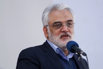 روایت دختر شهید طهرانچی از دقایق اول حمله به منزلشان؛ همسایه پدرم با سر و روی خاکی دنبال دخترش می‌گشت
