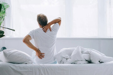 علت تشدید کمردرد در ساعات اولیه صبح