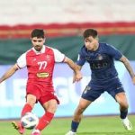 عکس| عمری با پرسپولیس ۴ ساله تمدید کرد