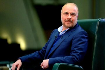قالیباف: رهبری در اتاق جنگ بودند و فرماندهان را به میدان آوردند/ فرمانده کل قوا حکم داد و فرماندهان را آورد و به صورت حضوری آنها را توجیه کرد