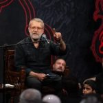 منبرنشینی به سبک علی لاریجانی در هیئت میثم مطیعی/ چگونه رئیس مجلس قانون گذار برجام روی منبر مداح ضد برجام سخنرانی کرد