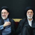 همنشینی هادی خامنه‌ای و خاتمی در یک مراسم عزاداری +تصاویر