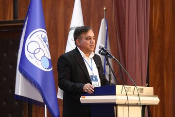 واکنش تاجرنیا به جدایی حسینی از استقلال و ماجرای قرارداد جنجالی با کاریله