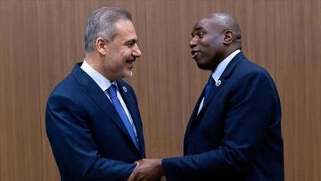 وزیرخارجه ترکیه در کنفرانس خبری با وزیرخارجه انگلیس؛ از راهبرد آنکارا درباره جنگ ایران و اسرائیل گفت