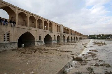 کاهش ۶۲ درصدی آب سد زاینده‌رود؛ خشکسالی همچنان ادامه دارد