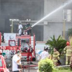 آتش سوزی یک مجتمع تجاری در کرج