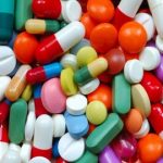 اینها آنتی بیوتیک  است، نُقل و نبات نیست، در خوردنش بی ملاحظه نباشید