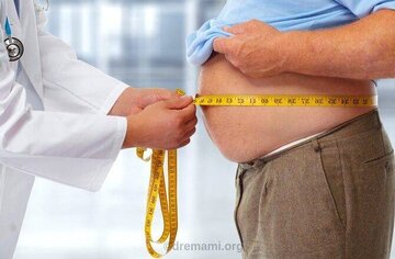 بستن شکم با پلاستیک حین ورزش باعث کاهش وزن می‌شود؟