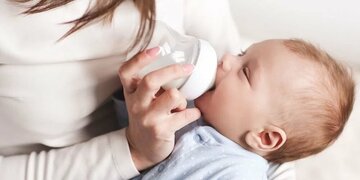 بهترین زمان از شیر گرفتن کودک/ با درد و تورم سینه چه کنیم؟