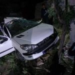 تصادف دو خودروی سواری پژو حادثه‌ساز شد