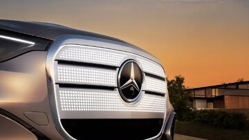 تغییر مسیر عجیب مرسدس بنز / وقتی لوکس بودن کافی نیست /عکس