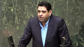 تفسیر نماینده مجلس از طرح موضوع عدم کفایت رئیس‌جمهور؛ دوست داشتند دولت در سایه را رسمی کنند اما نتوانستند/ مقایسه پزشکیان و بنی‌صدر از بی‌ایمانی است