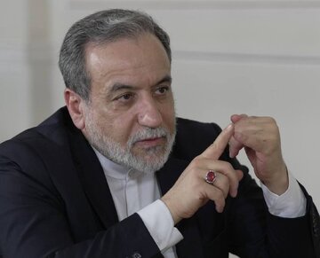 دیدار معاون وزیرخارجه ارمنستان با وزیرخارجه/ مجید تخت‌روانچی هم حضور داشت