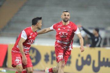 سردار دورسون تکذیب کرد؛ قرار نیست جدا شوم، در پرسپولیس می‌مانم