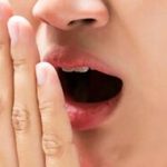 سفیدی روی زبان برای چیست؟/ روش رفع بوی بد دهان