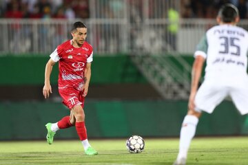 شماره ۱۱ پرسپولیس ماندنی شد