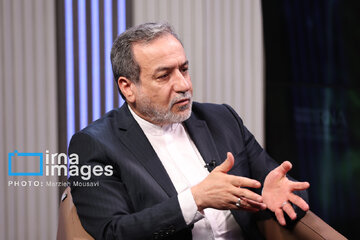 عراقچی: از خرمشهر تا جنگ ۱۲ روزه، پزشکان همواره پناه مردم بوده‌اند