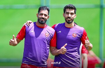 عکس| شماره پیراهن عجیب ستاره پرسپولیس به خاطر همسرش