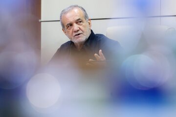 فکر نان باش که خربزه آب است!/ دربارۀ نقد صریح پزشکیان بر بودجه سازمان‌های غیر مولد