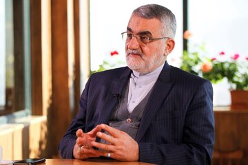 واکنش بروجردی به راه‌اندازی کریدور زنگزور؛تغییرات جغرافیای سیاسی مرزها را نمی‌پذیریم/ خط قرمز ایران ناامنی در مرزهایش است
