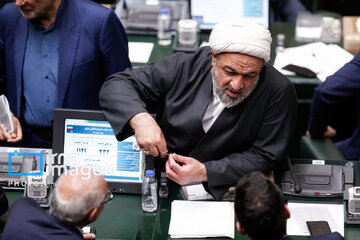 ادعای رسایی با انتشار فیلمی از رئیسی؛ کنسرت همایون شجریان را طوری برنامه ریزی کردند که به شهرداری حمله کنند/ می خواستند حواس مردم پرت شود