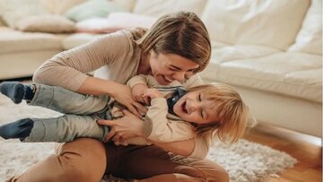 از خنده بچه ها وقتی قلقلک‌شان می دهید خوش‌تان نیاید/ آنها اذیت می شوند